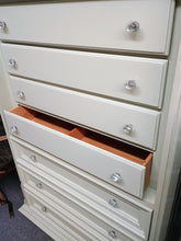 Stunning 7 Drawer Dresser